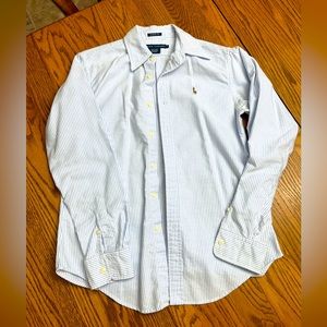 Women’s Ralph Lauren classic fit long sleeve button up size 4